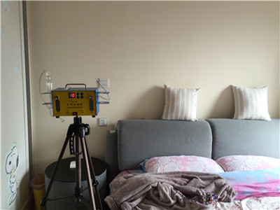 �@�^ ���뾰��